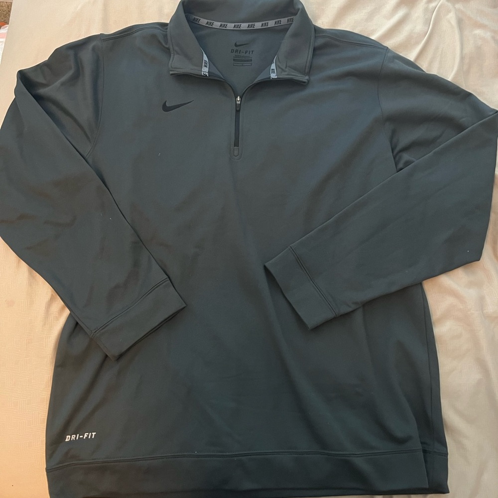 NWOT Nike Quarter Zip Pullover Base Layer Long Sleeve